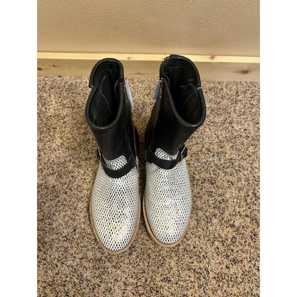 Two‎ Thousand Never Patrick Winget Men's Boots 8 Black Engineer Leather Side Zip - Picture 2 of 9